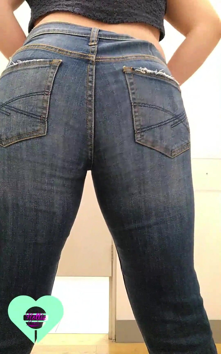 Candy Camille: Very Horny Teen in the Room Starts to Masturbate