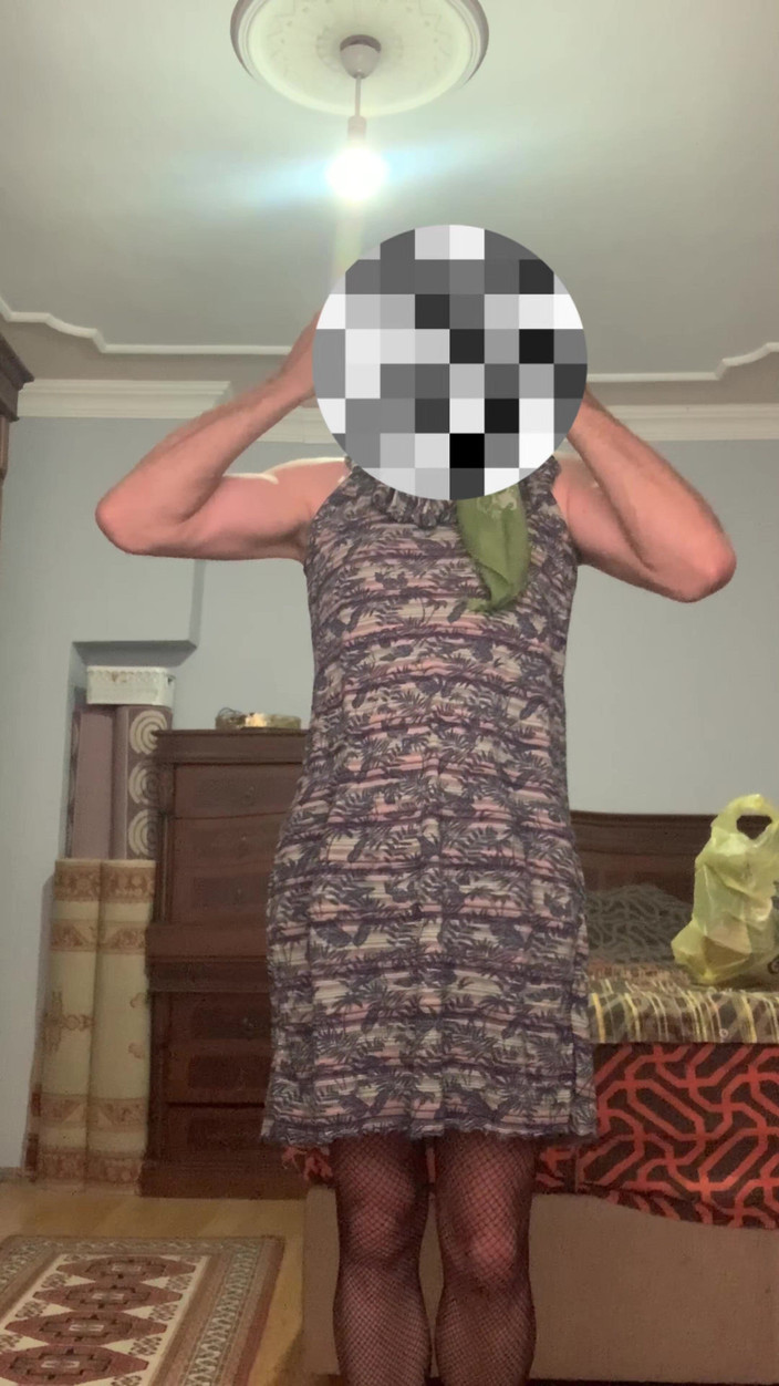 cd_aysemmm: Моя мачеха с большой задницей в хиджабе раздевается