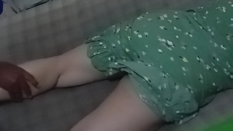 Angelina Pop: Pijat Plus Plus Bini Orang Dirumahnya