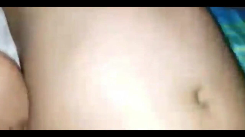 Anny Kitty: Hayalim gerçek oluyor: muhteşem üvey kız kardeşimi gece yatakta sikiyorum