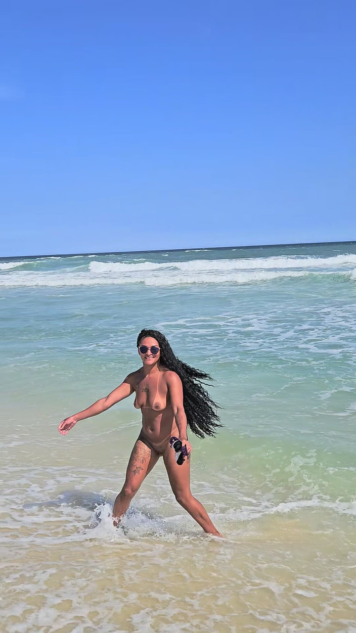 Princesa Fiona: 在海滩上漫步