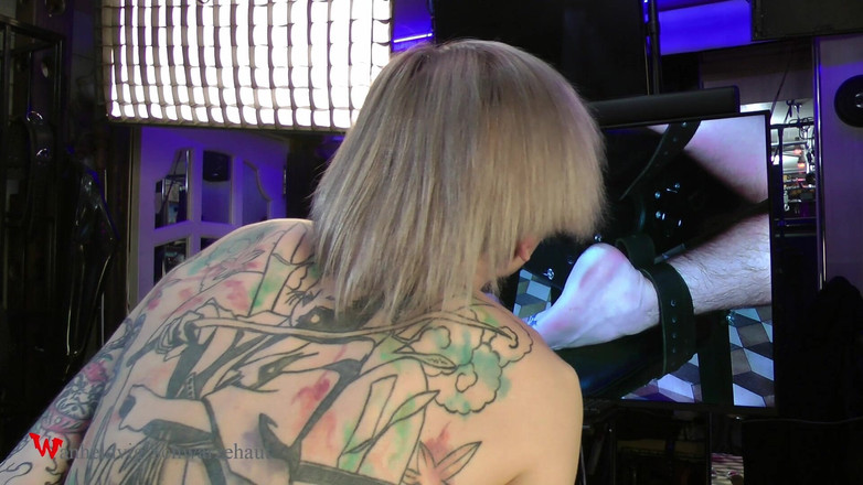 Wanheldvig: Nicky Horror 발 간지럽기