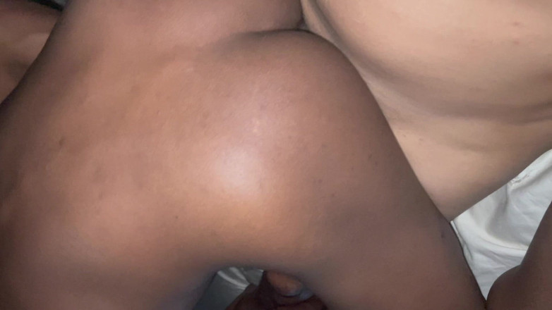 MaxArcane: ट्विंक लैटिना लंड पर बिना रुके जुनून के लंड की सवारी कर रही है