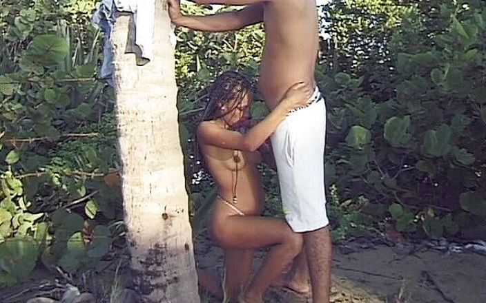 Exotic Girls: Sex in the woods of Jamaica