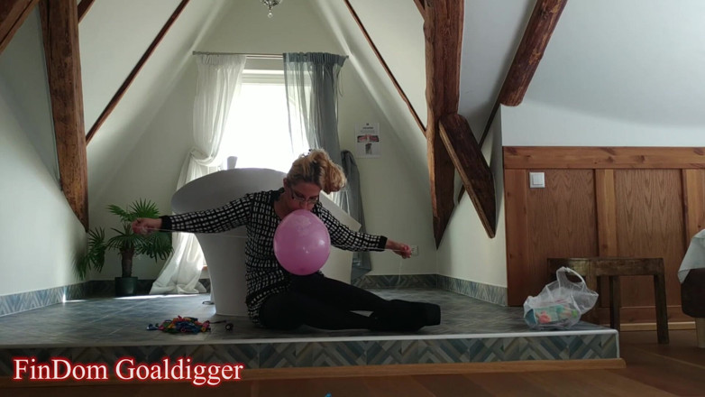 FinDom Goaldigger: Blowing balloons in findom style part 1