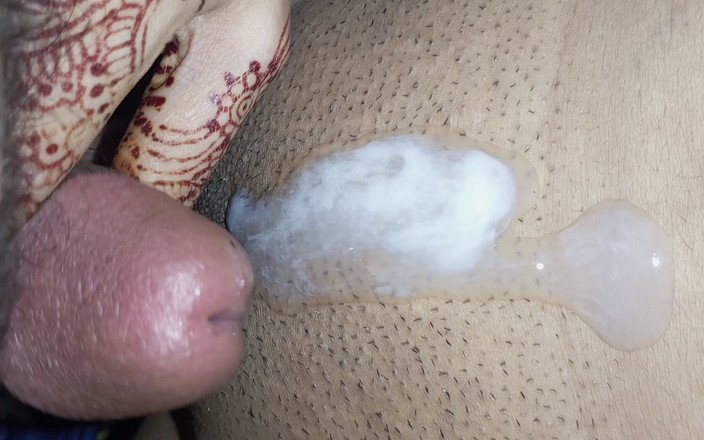 UnluckyDoll: Ongelukkige bal - poesje neuken en klaarkomen van poesje