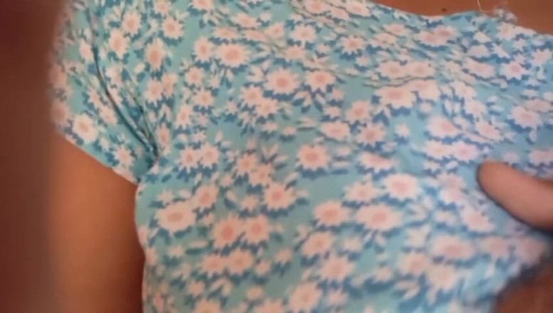 Miya White: Cewek hot rambut pirang asal sri lanka