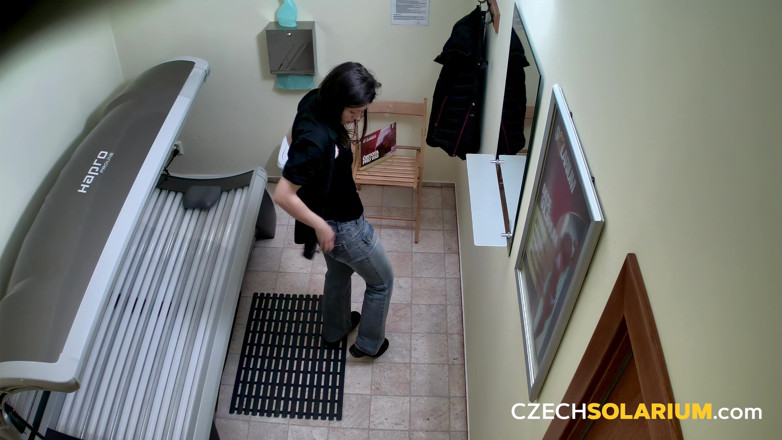 Czech Solarium: Czech Solarium 41: Brunette Puts on Another Hot Pussy Show