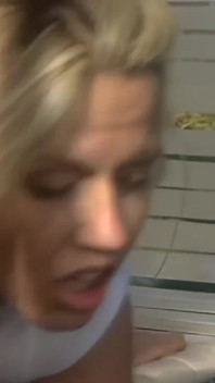 Inari Vachs: Niesamowita blondynka przeleciała się przez legendarnego penisa młodego Evana Stone'a