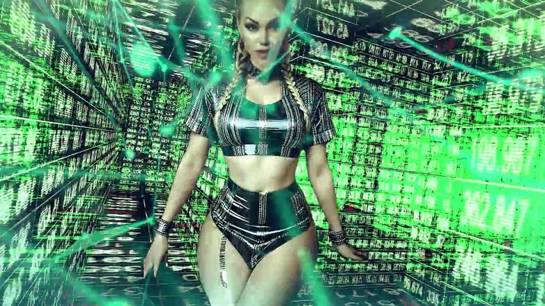 Goddess Misha Goldy: Algorithmische Verführung von Gooning