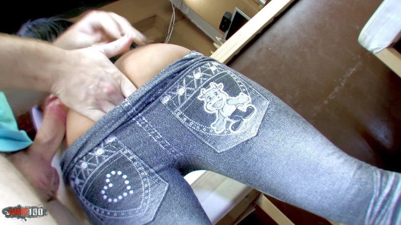 MMM100: Хороший трах у барі з фантастичною колумбійською мілфою Єсенією Рок