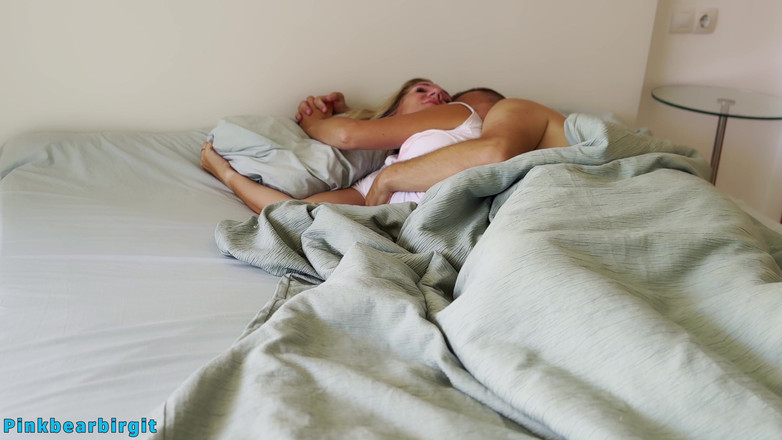 Pinkbearbirgit: Sabah sert yarak ve klitoris ovma yeterli değildi ve karısının...