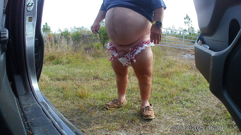 Mark Fletcher: 马克·弗莱彻在公园里穿着性感内裤