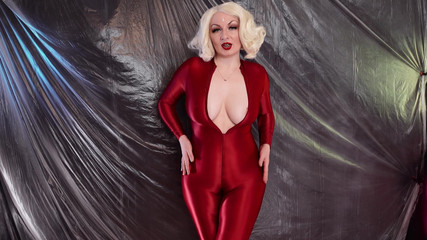 Arya Grander: Macocha milf uwodzi cię spandeksem