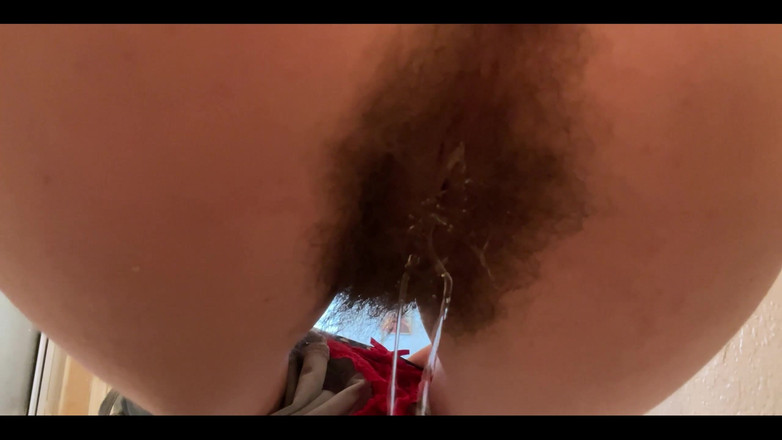 Pearlsage: 뒤에서 오줌 싸는 털이 무성한 보지