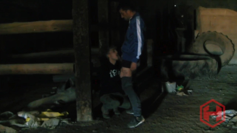 Amadeus studio: Utomhus och min kuk hårt