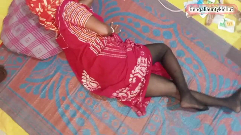 Bengaliauntykichut: Makcik dan teman lelakinya bermain dengan tukang masak dengan sangat...