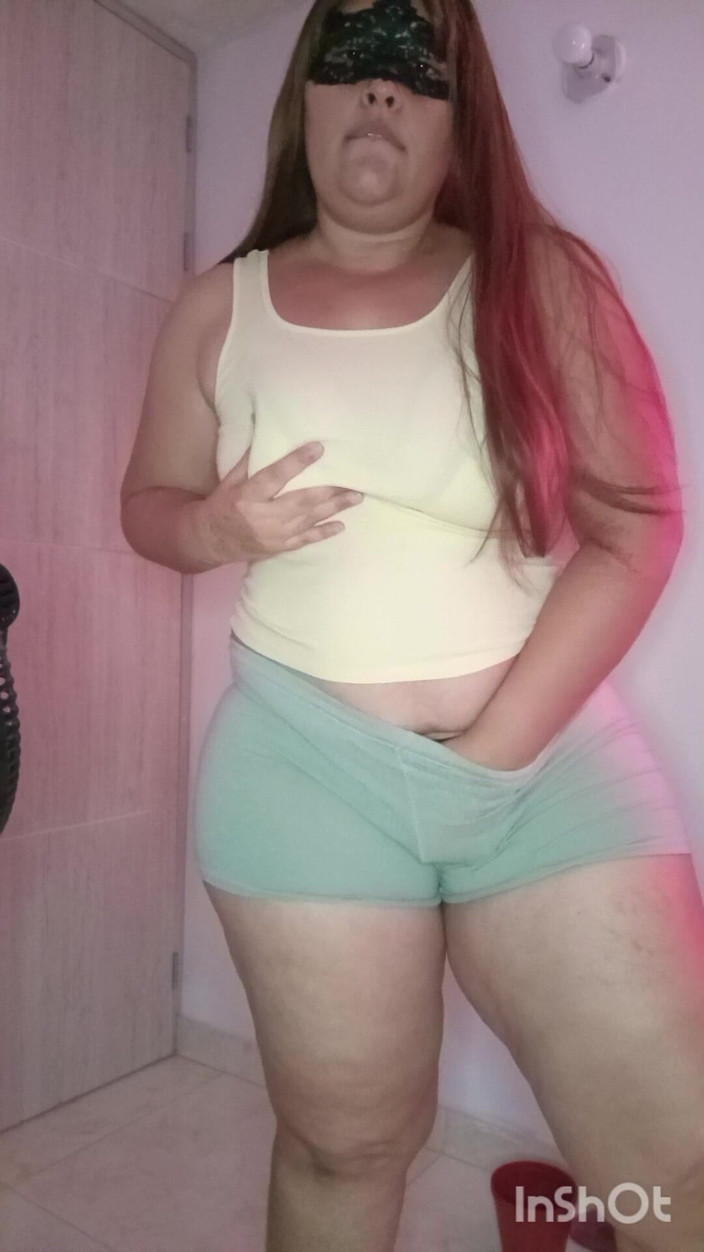 Jaky2023: Meus peitos são seus para você chupar papi!