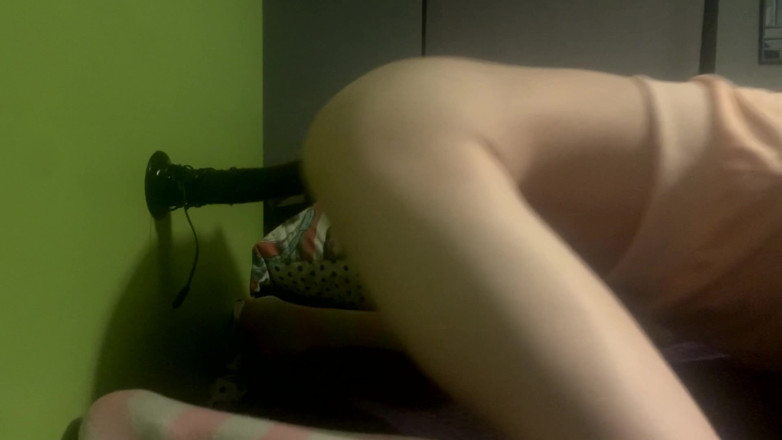 Jodie Wilder: Slut takes dildo in many positions