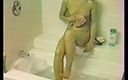 Homegrown Solo Babe: Amateur housewife lathers herself up in the bathtub