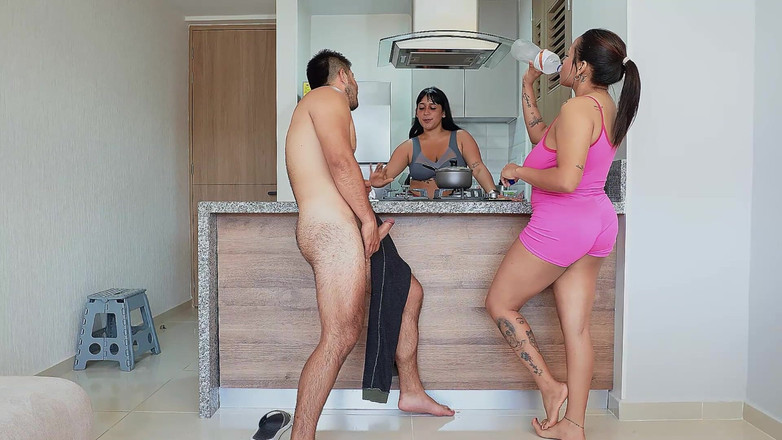 GIULIANA_BIG: Me Follo a Mi Cuñado En La Cocina Frente a...