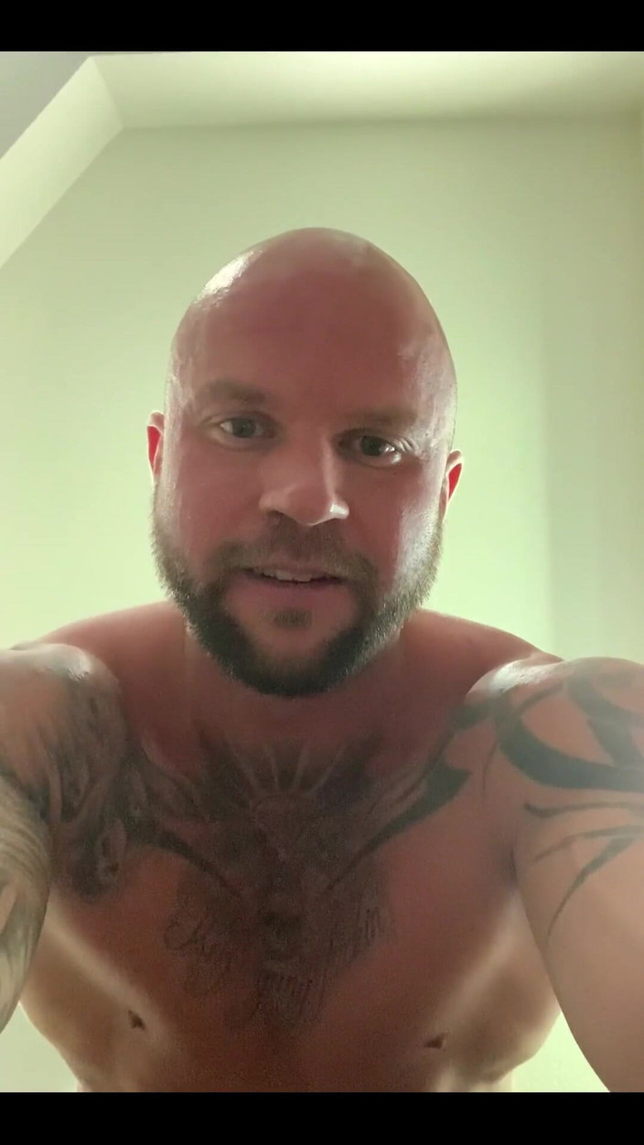 Jasons feet: Mi piace essere un gigante e ti uso come voglio