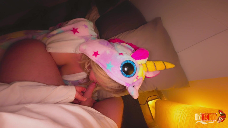 OlxRedFox: Wkładam penisa do ust mojej pasierbicy, a ona się budzi