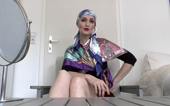 Lady Victoria Valente: I&amp;#039;ll Turn You Into a Horny Cloth Wanker!
