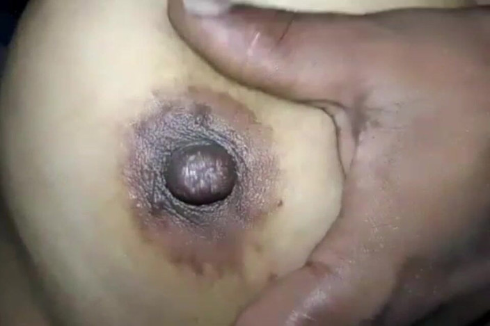 Janua294: Semasa dijaga oleh dua zakar putih dari adik tiri kolej...