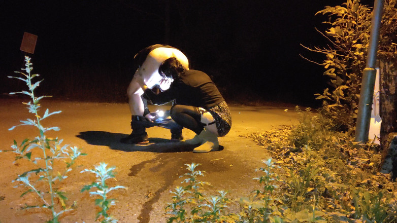 Toilet Mommy: Máy bay bà già hứng tình bú cu đam mê ngoài...