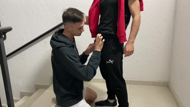 King CobraGeo: King Cobra se folla a Alex Lewis al aire libre-...