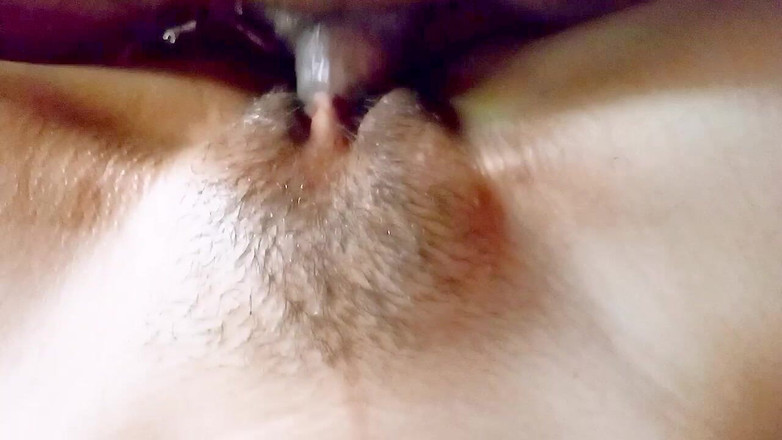 Booth jetmal: 18 yaşındaki komşusu evde sikiliyor