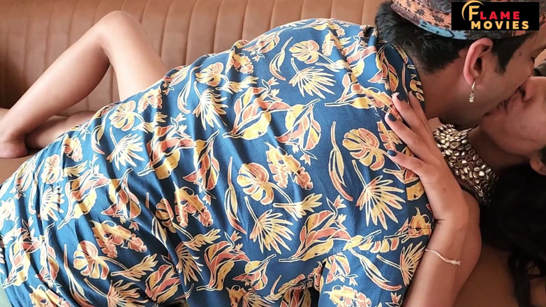 Xflame Movies: 彼女の写真家とのホットマリッカハードコアセックス