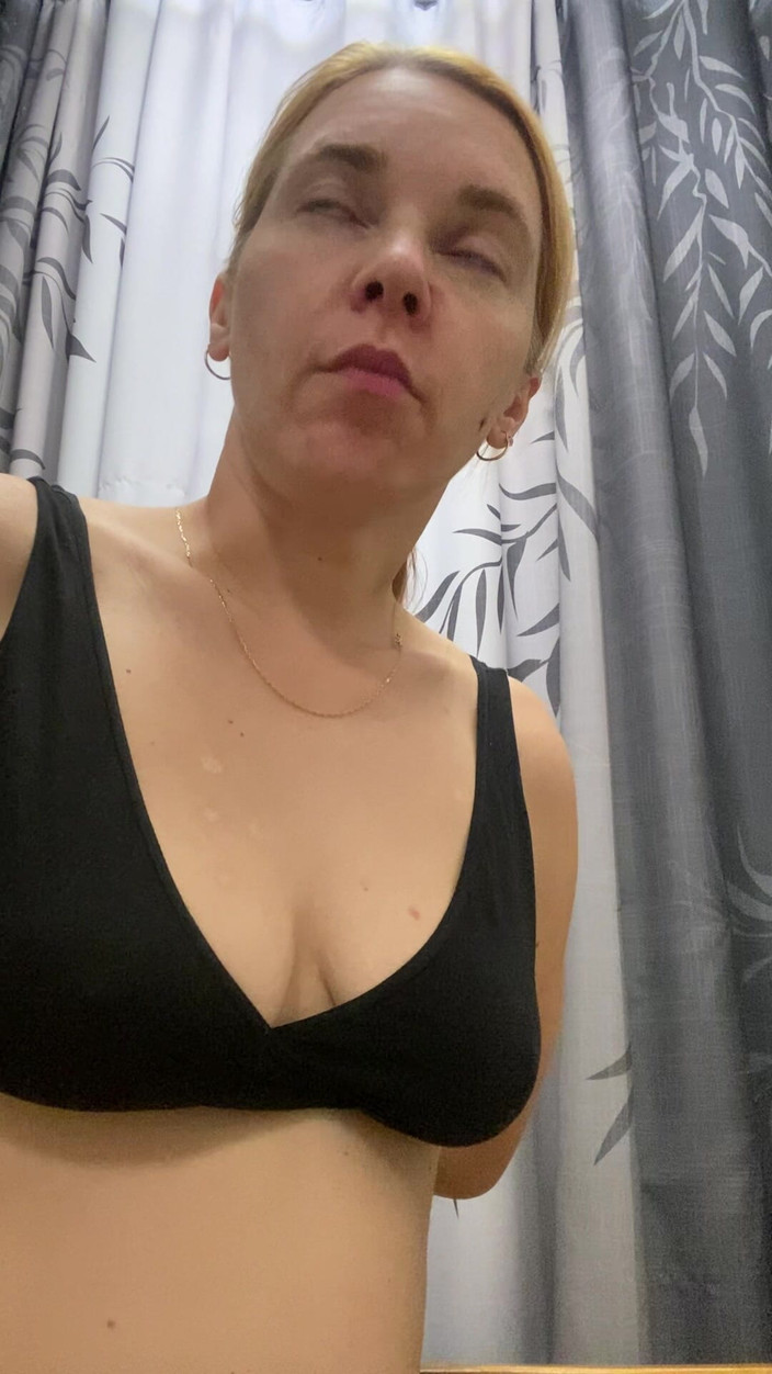 Hairy couple: Fantezie cu dominare feminină. Vorbe murdare