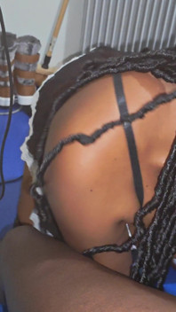 Hot Ebony Big Ass Maid Clean Dady's Cock When His Wife Is Out.