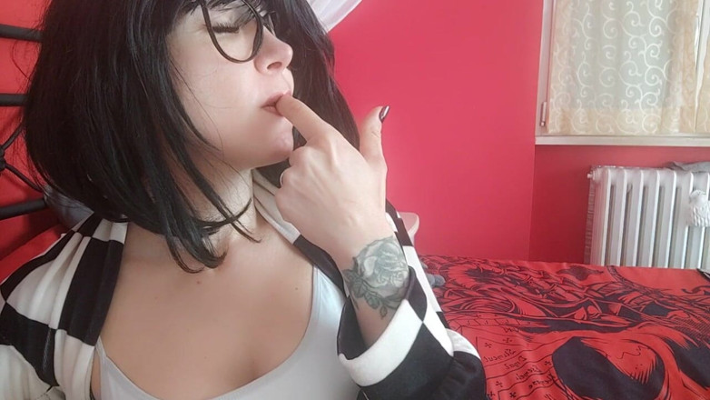 savannahamatoriale: she bangs, she burps!