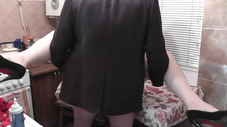 XXX-Platinum: The Boss Came to the Secretary's House, Covered Her with...