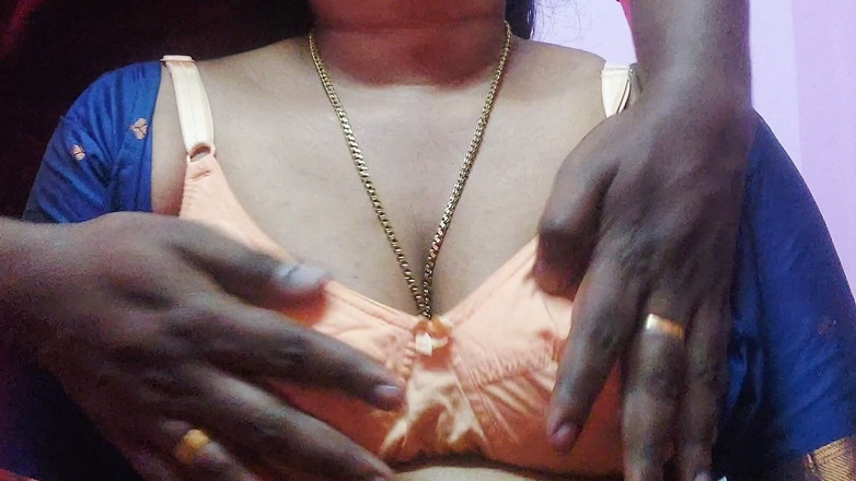 Desi Mohini: Desi Gorąca Bhabi z jej sługą hardcore sex na osobności