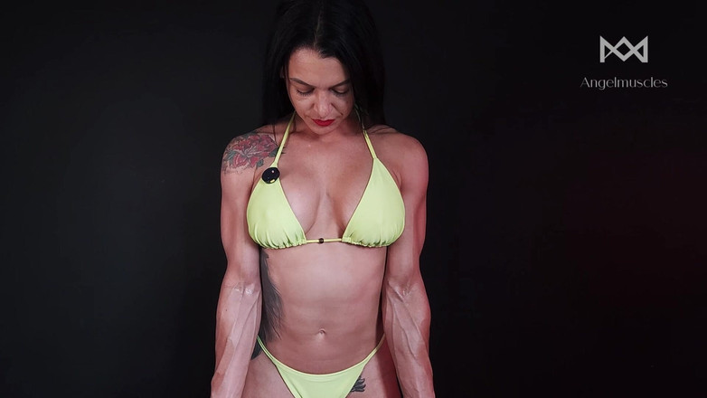 Angelmuscles: Punto di vista tuo robot personal trainer - protocollo bicipite attivato