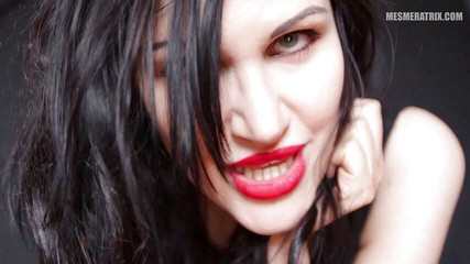 Lady Mesmeratrix Official: ナイロンエロ誘惑...。