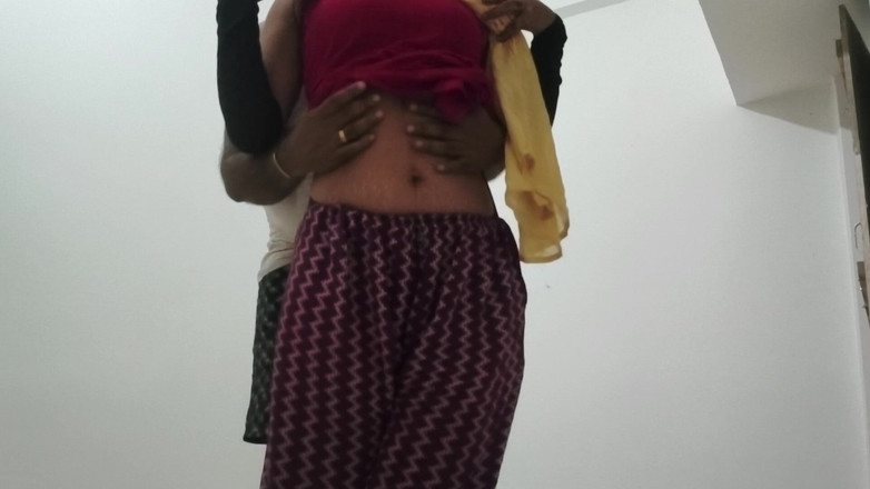 priyankabgu1: Hete Indische Dever Bhabhi op zijn hondjes harde kern seks...