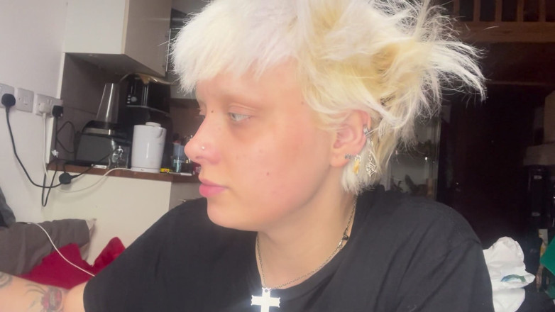 Glitterqueen1999: 3 New Smoking Videos Topless