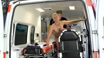 Deutschland porn: German hardcore in ambulance