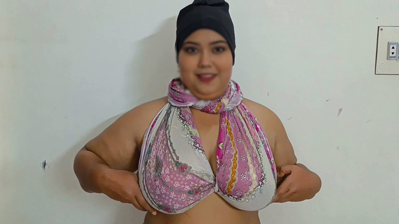 Hoktoml99: Desi Stepmom Sucked My Dick with Milk Very Hot Blowjob