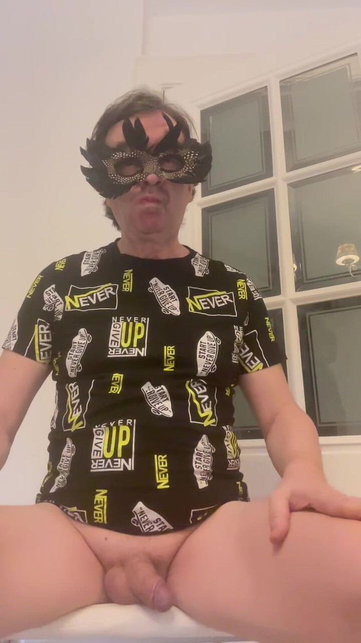 Daniela Monroe: Geile Spaanse rijpe vrouw masturbeert en komt klaar met overvloedig...