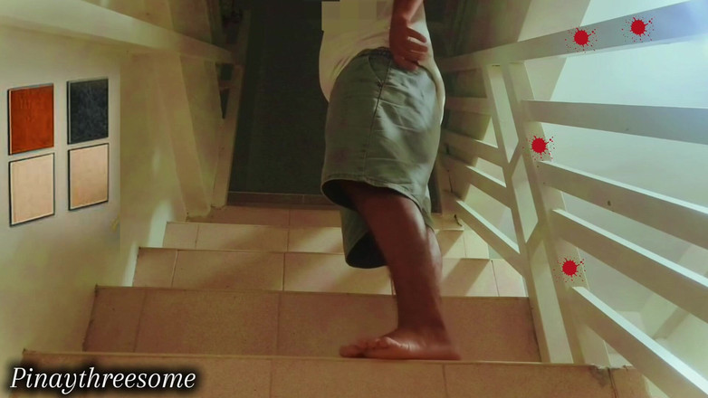 Pinay Threesome: Kocası odada olduğu gece beni emerek boşaltırken gizli sevgilimle buluşmaya...