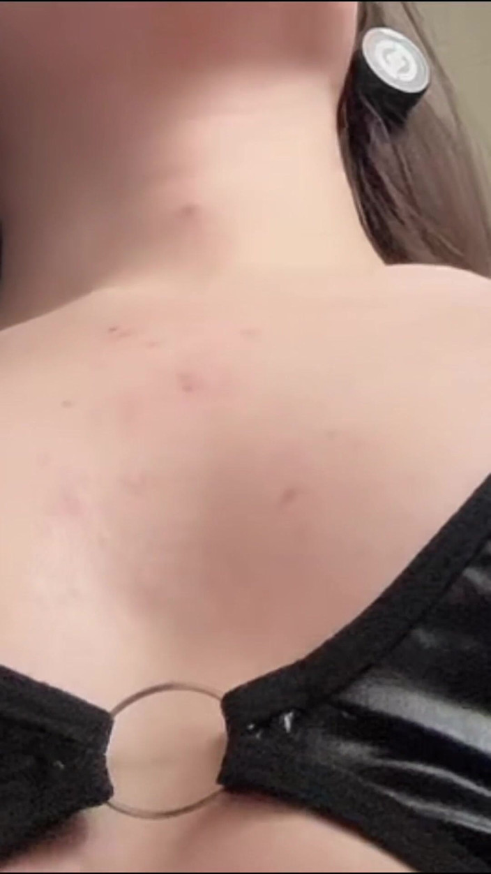 JuliaVeil: Beg Me to Piss in Your Mouth - Russian Mistress with...