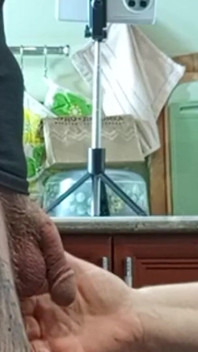 Po głębokim lodzik macocha wypluła spermę