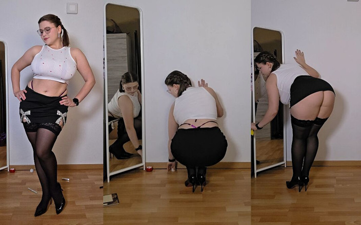 Tina Angel: Secretară sexy care face curățenie - vedere cu apleacă și sub fustă