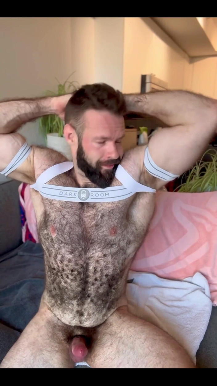 BeefyCanuck: The Duality of Wanting to Be Breed and Be Bred